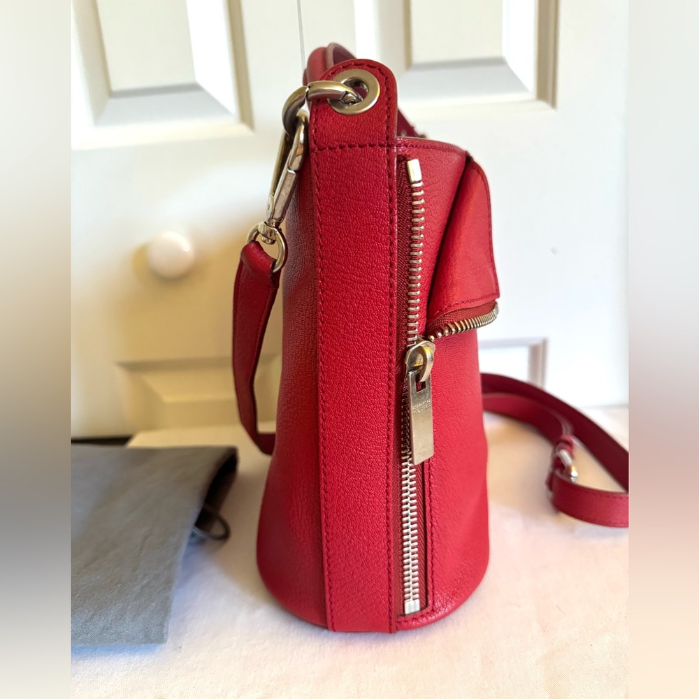 ALEXANDER McQUEEN Red Leather Crossbody Bucket Bag - Picture 7 of 16